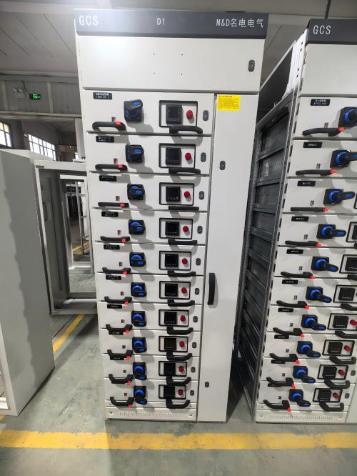 低压抽出式开关柜GCS正(1).jpg